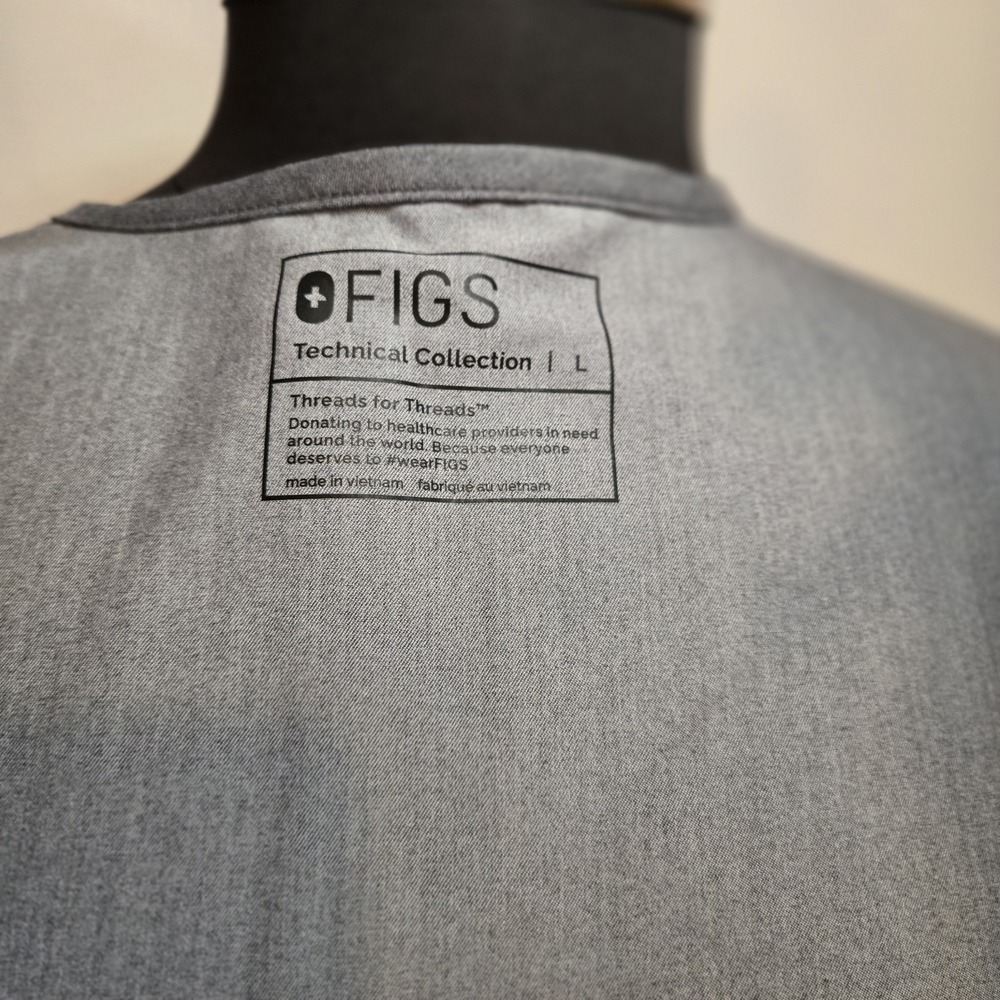 FIGS Technical Collection Scrub Top Gray Men's Large V-Neck Medical - Picture 3 of 7